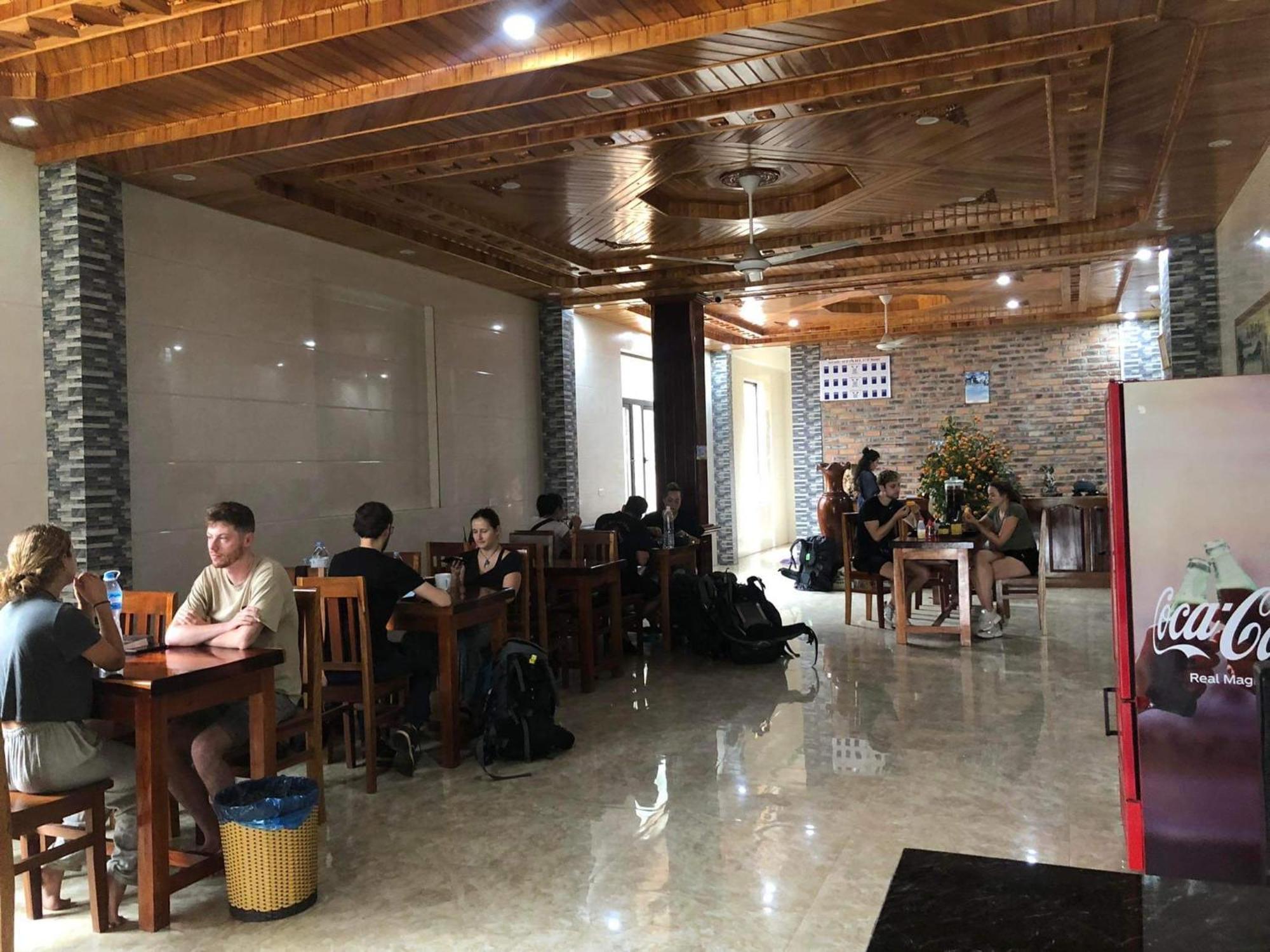 Starlet Hotel Phong Nha Exterior photo
