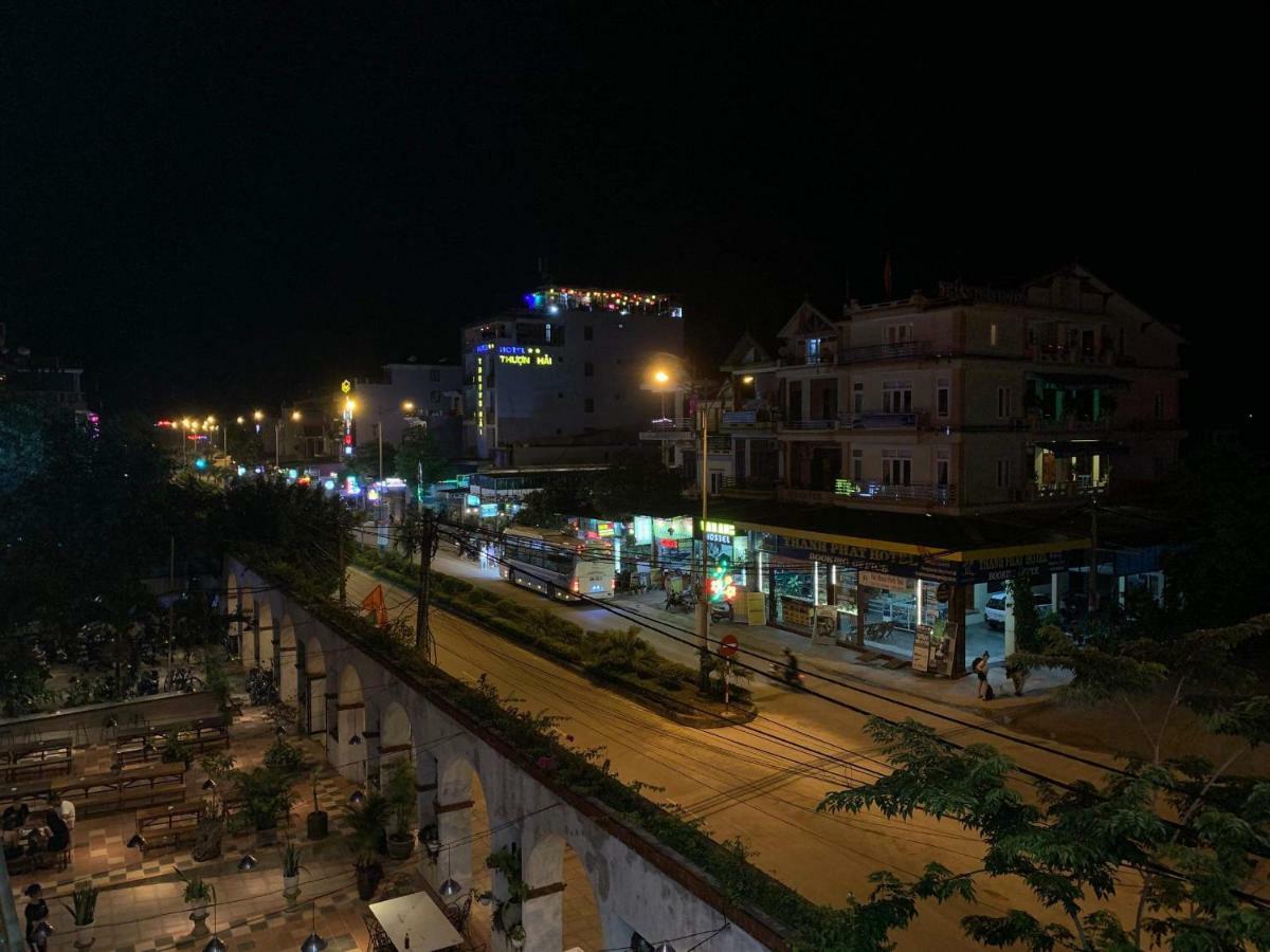 Starlet Hotel Phong Nha Exterior photo